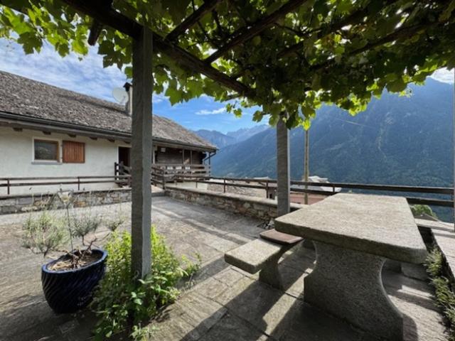 LEONTICA Valle di Blenio Casa Monofam