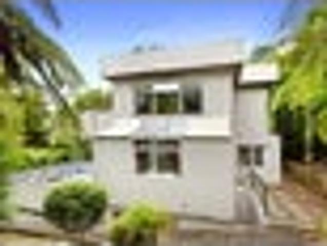Leaky Home Investor / Renovator Opportunity!