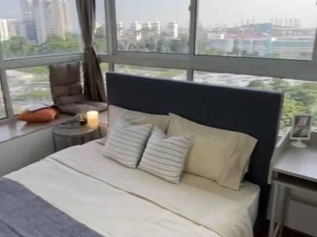 Lease Takeover Master Room at Tiong Bahru