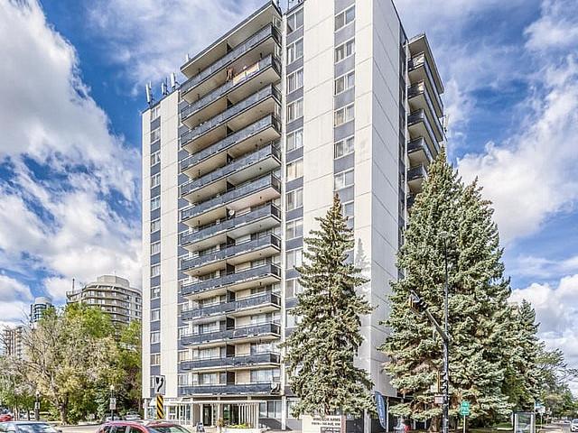 Lease Transfer  1 Bed+1 Den+1 Bath incentive Included
