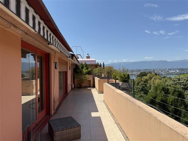 Lease Rebate – Atemberaubende 6 Zimmer Penthouse Wohnung mit Panoramaterrassen