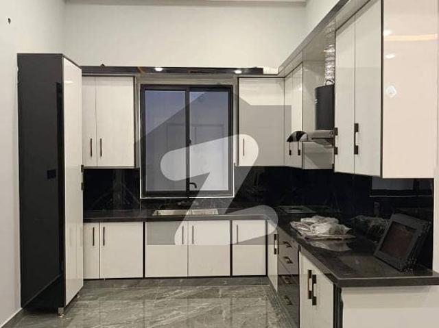 Leased 3 Bed D/ 2nd Floor Flat For Sale At Teacher Society Sector 16A Near By Waqar Super Market Scheme 33, Khi