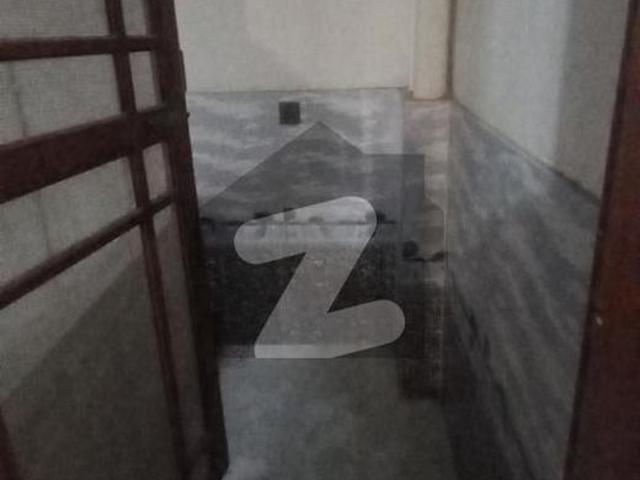 Leased 120 Sq.Yd. Ground+2 House For Sale At Sadaf Society Near By Kda Society Diamond Super Market. Sadaf Cooperative Housing Society