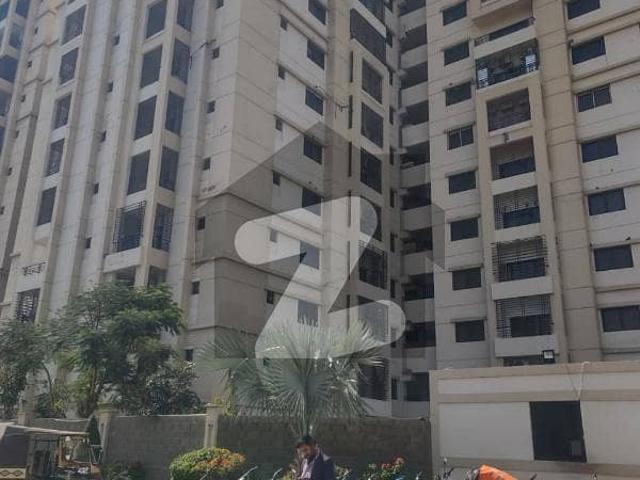 Leased flat 3 bed for grabs in 2200 square feet karachi saima jinnah avenue karachi available for sale