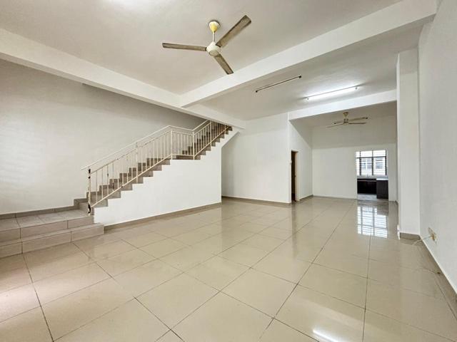 Leasehold 22x75 Facing open 2sty terrace 4r3b Pandamaran for sales
