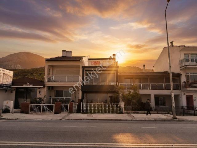 Leb i Derya Konumda, Cadde Üzerinde, Tabela Değeri Çok Yüksek Kiralık