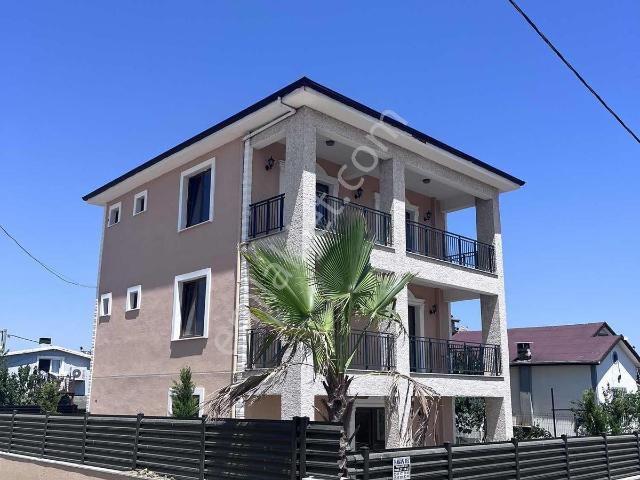 Leb i Derya Manzaralı Şık 5+1 Müstakil Satılık Villa