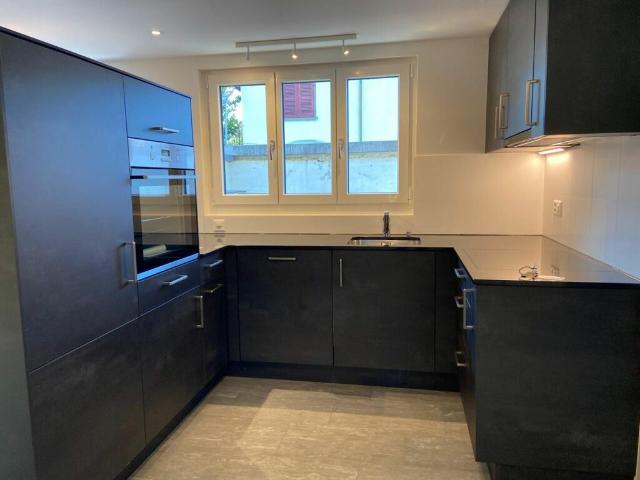 Leben wie im Einfamilienhaus renovierte 5.5 Zi Maisonettewohnung mit herrlichem Umschwung ca. 600 m2