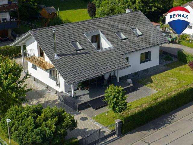 Leben, wo andere Urlaub machen Zweifamilienhaus an begehrter Wohnlage in Hohentengen a.H