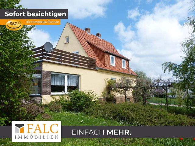 Leben wo andere Urlaub machen! Großes Einfamilienhaus mit schönem Garten