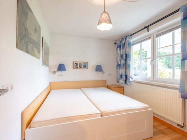 Leben, wo andere Urlaub machen – 6 Zimmer Maisonette mit Seeblickidylle am Irrsee