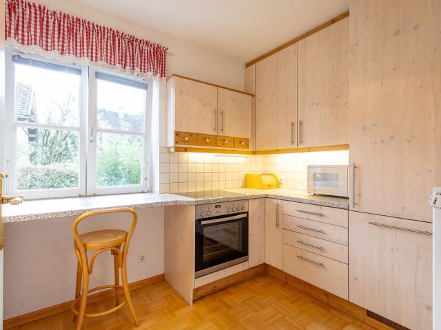 Leben, wo andere Urlaub machen 6 Zimmer Maisonette mit Seeblickidylle am Irrsee
