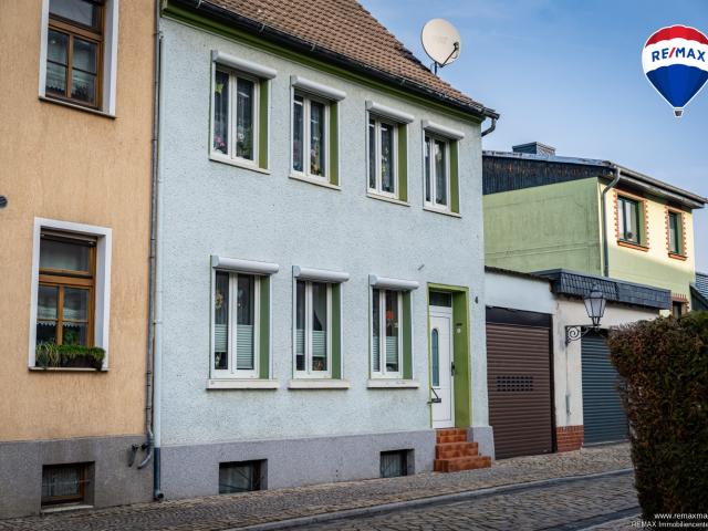 Leben, wo einst die Salzsieder wohnten – Einfamilienhaus mit Potenzial für Handwerker!