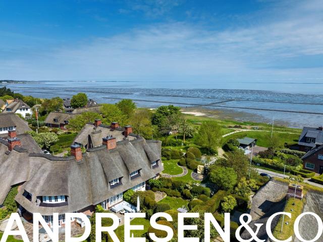 Leben im Alten Fährhof Reethausteil mit Erdgarage in 2. Reihe am Wattenmeer in Keitum