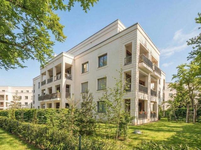 Leben im begehrten Schlachtensee Carré mit großzügiger Terrasse und Garten