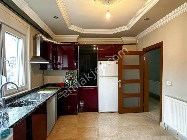 Leblebiciler Kavşağında 3+1 Ara Kat Satılık Daire