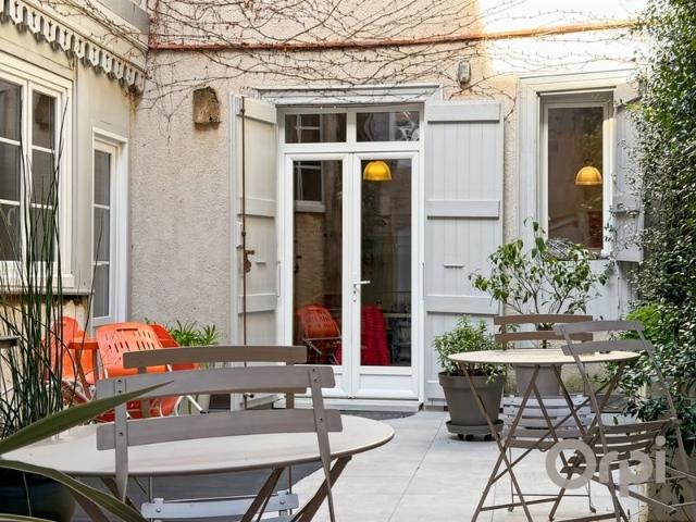 Lectoure, centre historique, immeuble de rapport de 6 logeme. 260m² Lectoure