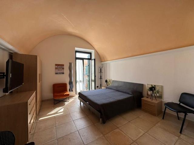 Lecce monolocale arredato zona vialeuca