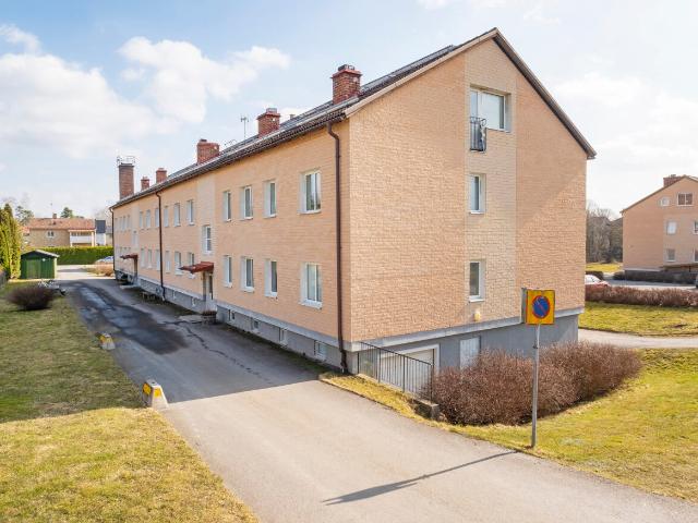Ledig hyresrätt på Västra Tallgatan 4 B, Skärblacka | HomeQ