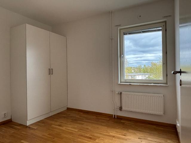 Ledig hyresrätt på Enbärsvägen 9, Kungsängen | HomeQ