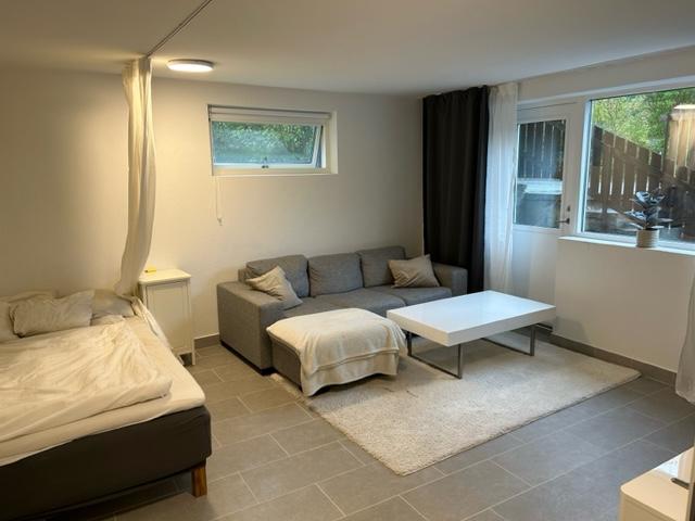 Ledig hyresrätt på Rosenforsvägen 17b, Skogstorp | HomeQ