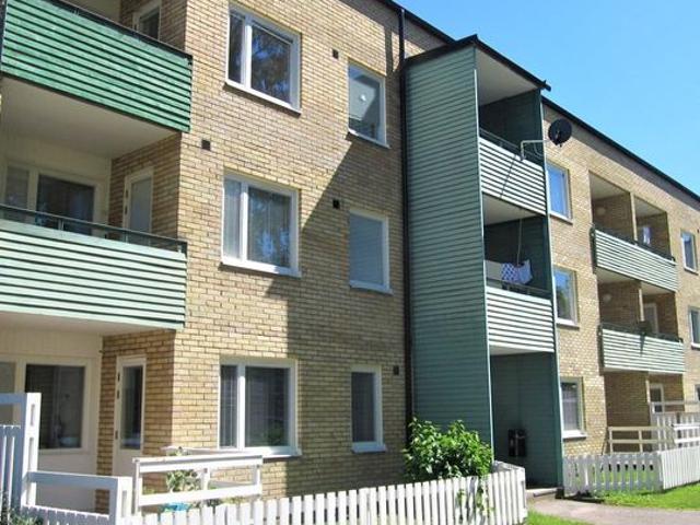 Ledig hyresrätt på Salthällsvägen 7B, Blomstermåla | HomeQ