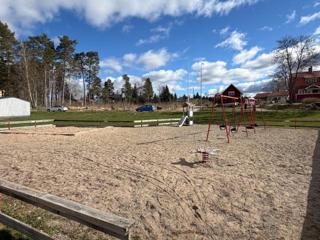 Ledig hyresrätt på Åshammarvägen 54 C, Ramnäs | HomeQ