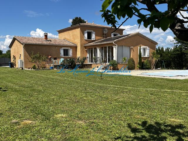 Lédignan Charmante villa familiale avec piscine sur 2691 m