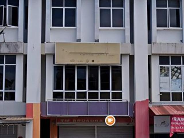 Lee Ling Commercial Centre, Matang 3 Storey Intermediate Shoplot For Sale
