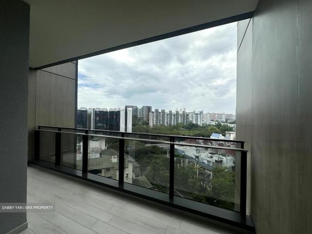 Leedon Green D10, Condominium