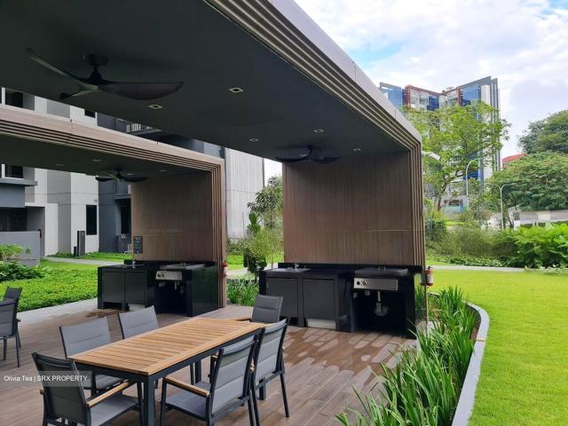 Leedon Green D10, Condominium