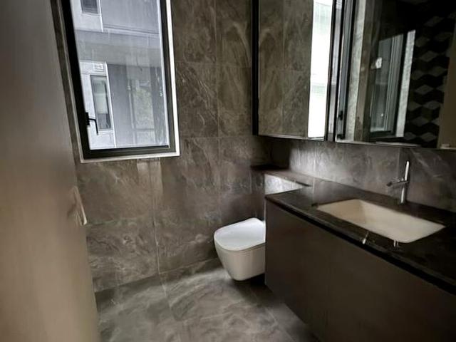Leedon Green D10, Condominium