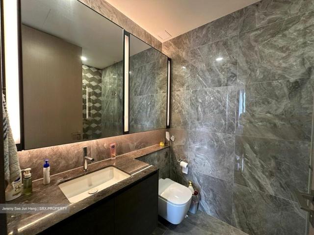 Leedon Green D10, Condominium