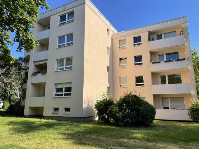 leere 4 Zi. Wohnung in Wiesbaden Delkenheim