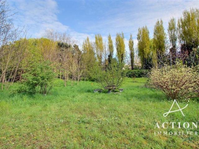 LEERS TERRAIN DE 769m² A BATIR IDÉALEMENT SITUÉ