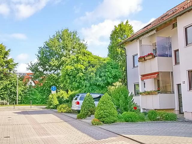 Leerstehende 2 Zimmer Wohnung mit Einzelgarage in schöner sehr ruhiger Lage in einer Sackgasse