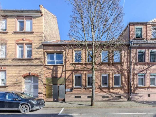 Leerstehendes MFH 2 3 Einheiten mit Entwicklungspotenzial in beliebter Lage von Neu Isenburg!