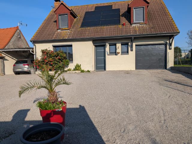 LEFAUX Charmente maison de 92m2 située dans un quartier résidentiel calme, 4 ch, garage