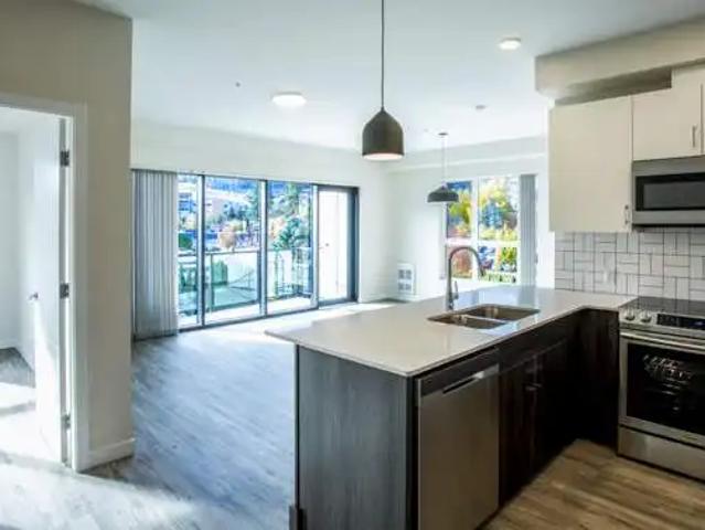 Legacy Square Apartments