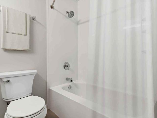 Legacy Tower 2 Bedroom Apartment for Rent at 2720 College Ave, Regina, SK S4T 1T9 Cathedral