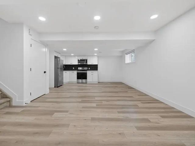 Legal 2 Bed Basement Suite in Chappelle SW | 1000+ Sq Ft
