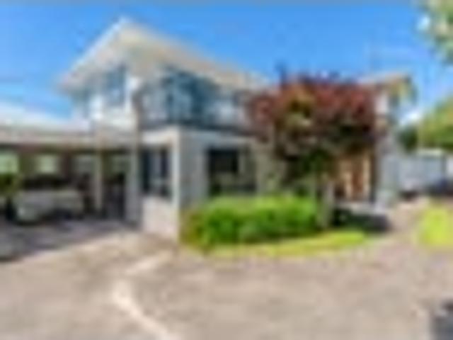 Legal Home & Income on a Large Flat Section