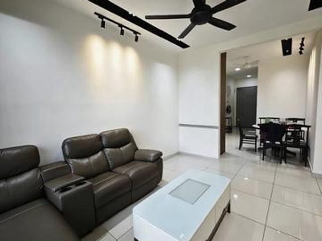 Legend Heights Condo 1215sf 2 Parking Reno Below Market Kepong