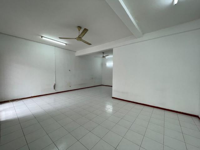 Legend Properties LEGENDA HEIGHTS 25 Storey Terrace House Sale