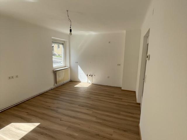leistbares wohnen in traisen! schön aufgeteilte 2 zimmerwohnung in ruhelage mitten in der beliebten wag siedlung!