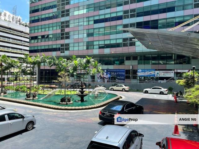 Leisure Commerce Square