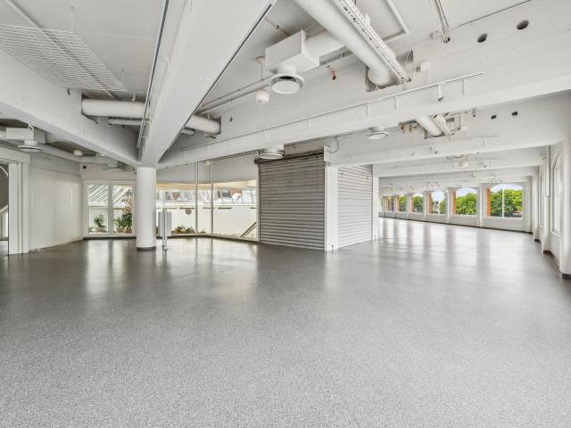 Lejemål på 648 m² velegnet til butik, klinik eller andet lignende