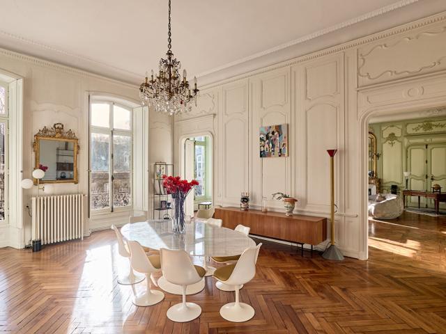 L'élégance en arrière cour 274m² Besançon