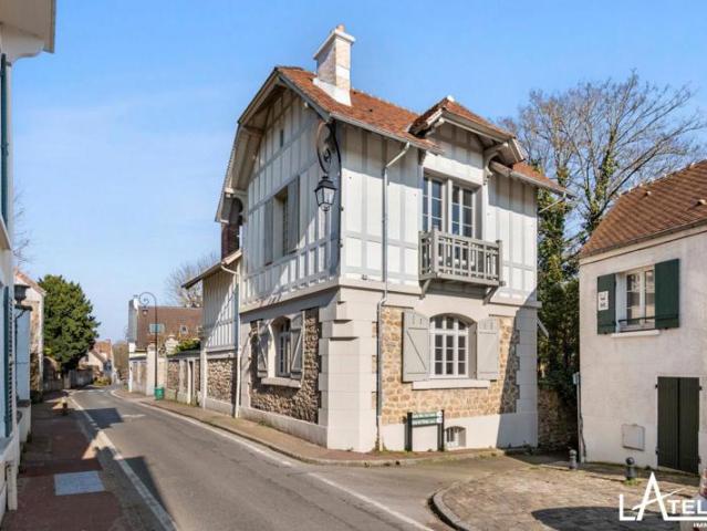 L'ELEGANTE STAGNOVILLOISE