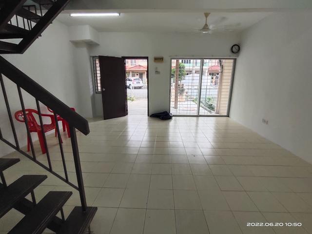 Lep 4 Cheapest 2 Storey Lestari Putra Permai Equine MRT Seri Kembangan